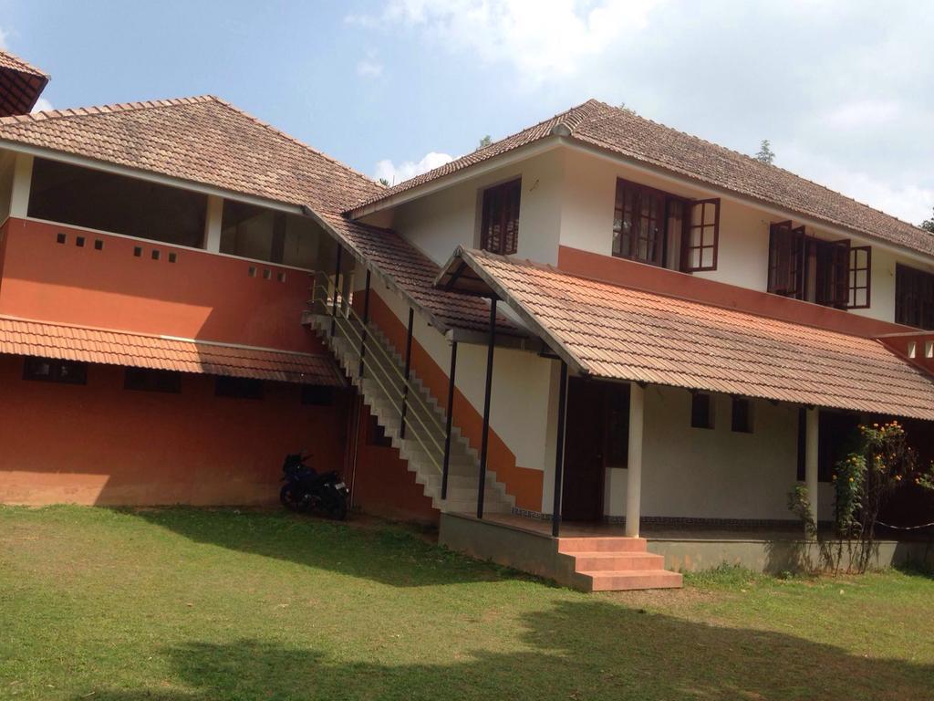3 Hills County Kalpetta Exterior photo