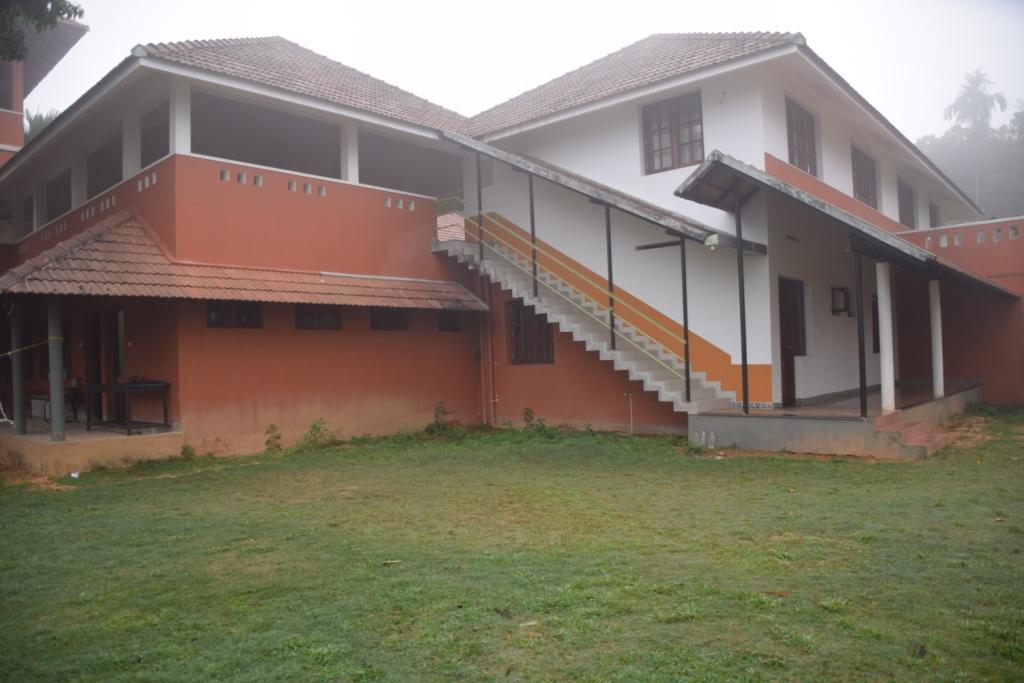 3 Hills County Kalpetta Exterior photo